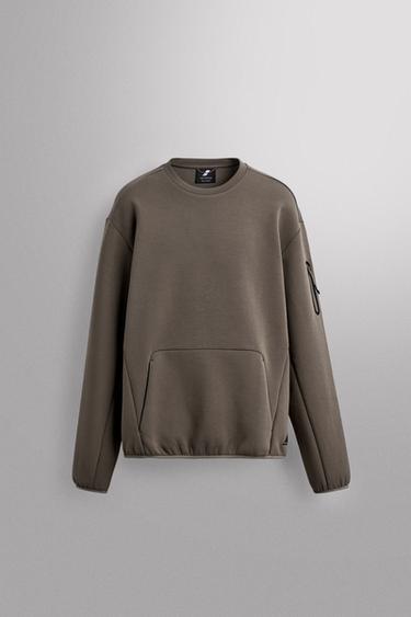 سويت شيرت تقني CREWNECK - رمل الخاص بـ Zara