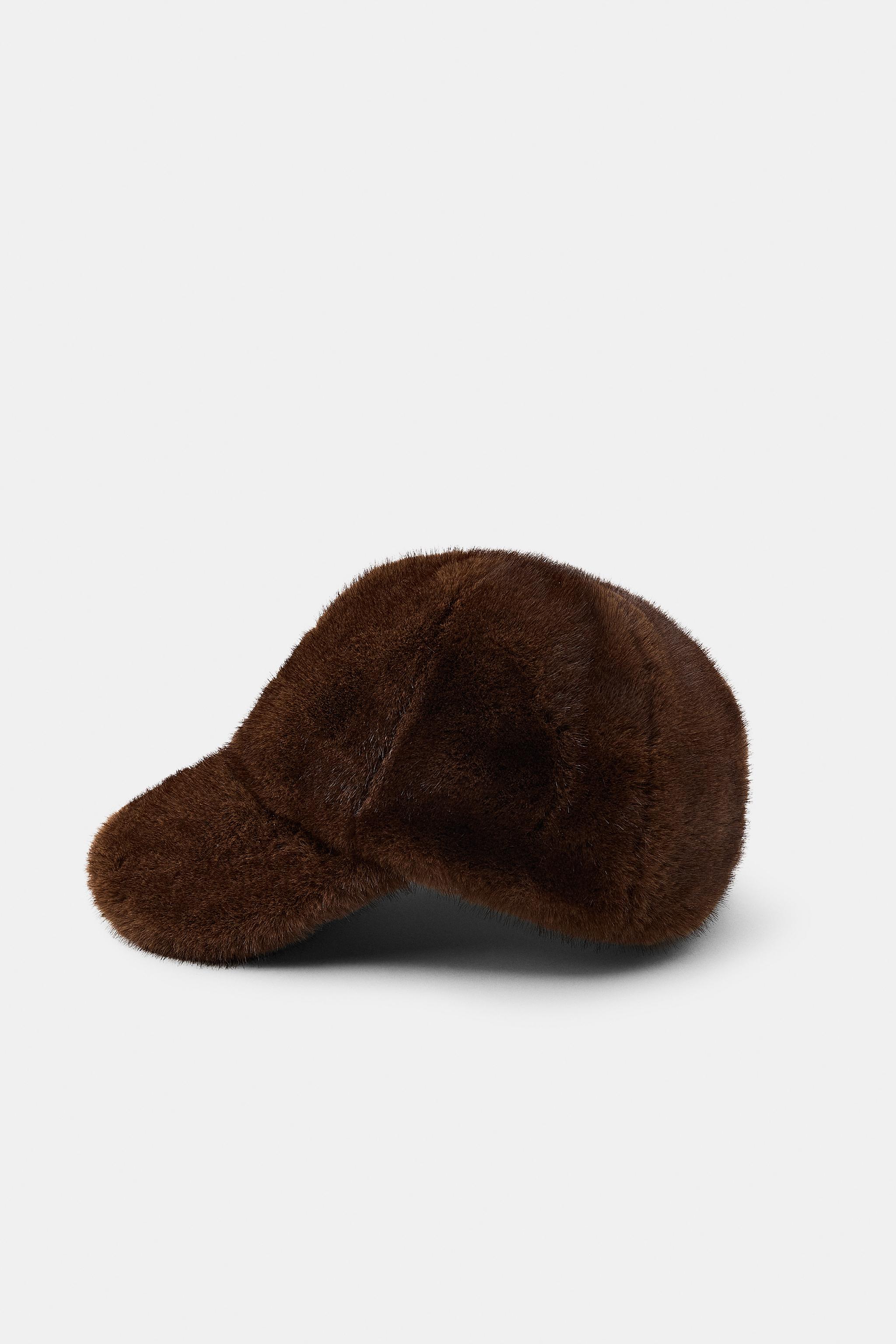 FAUX FUR CAP