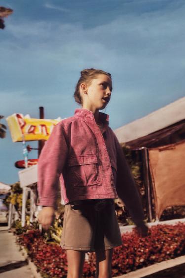 BERMUDA EFFET DÉLAVÉ CLOUS - Marron de Zara