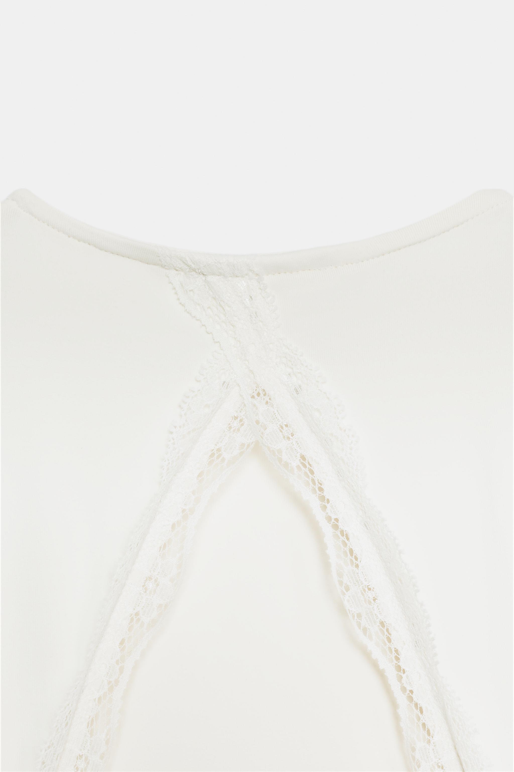 BODY OUVERT DANS LE DOS AVEC DENTELLE