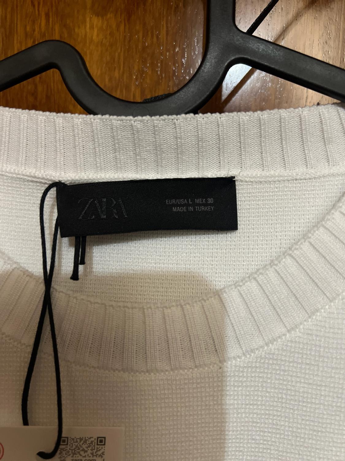 KNIT SHORT SLEEVE JUMPER WITH SHOULDER PADS - Image 2