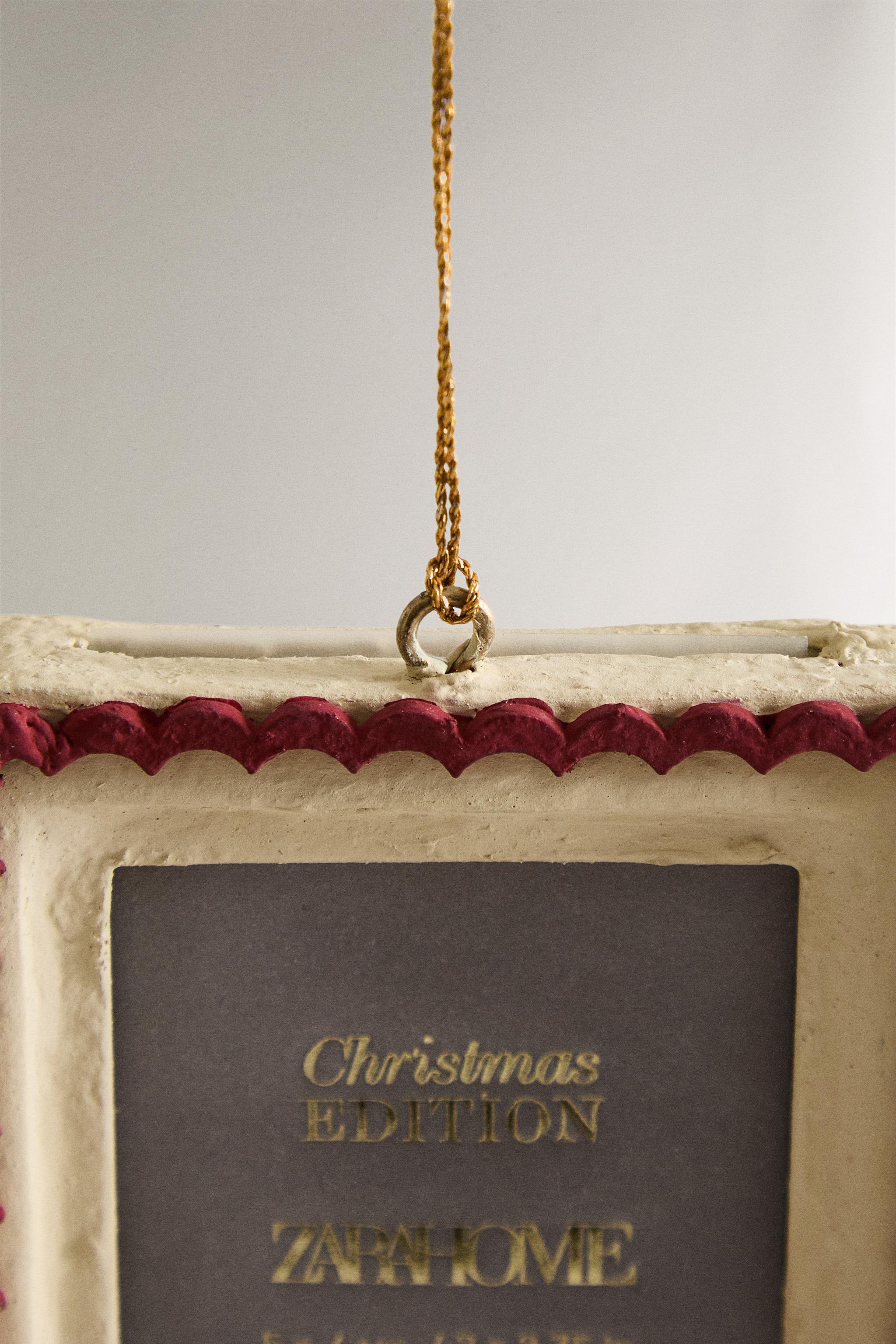 PAPER-MÂCHÉ FRAME CHRISTMAS TREE ORNAMENT