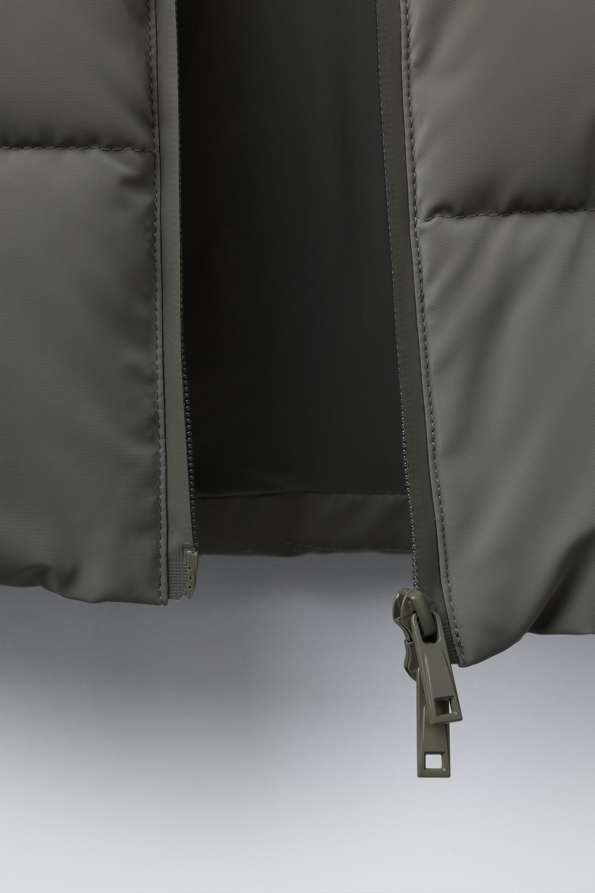 MANTEAU LONG À ÉTIQUETTE GOMMÉE