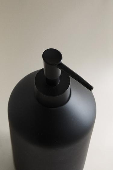 BLACK RESIN SOAP DISPENSER - Black by Zara - Image 1