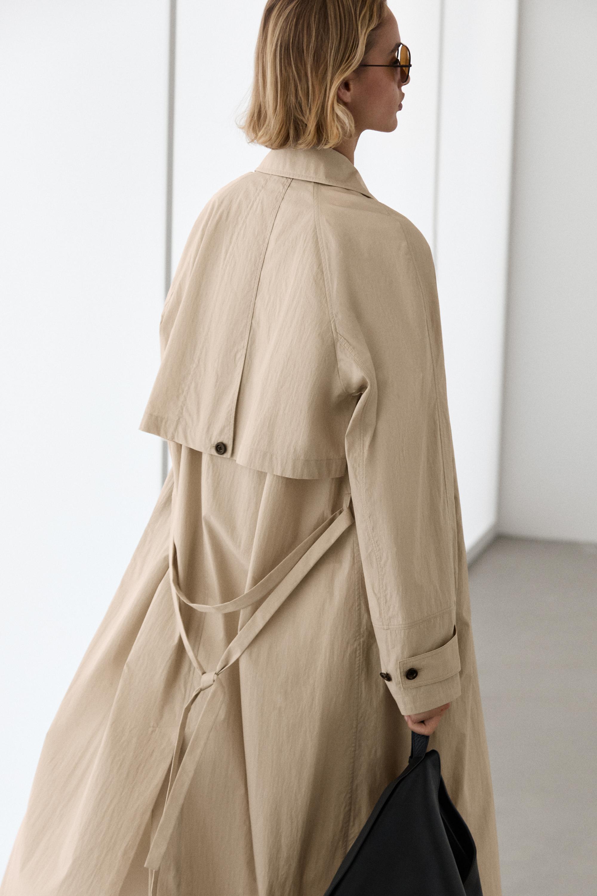 Long flowing trench coat — 318