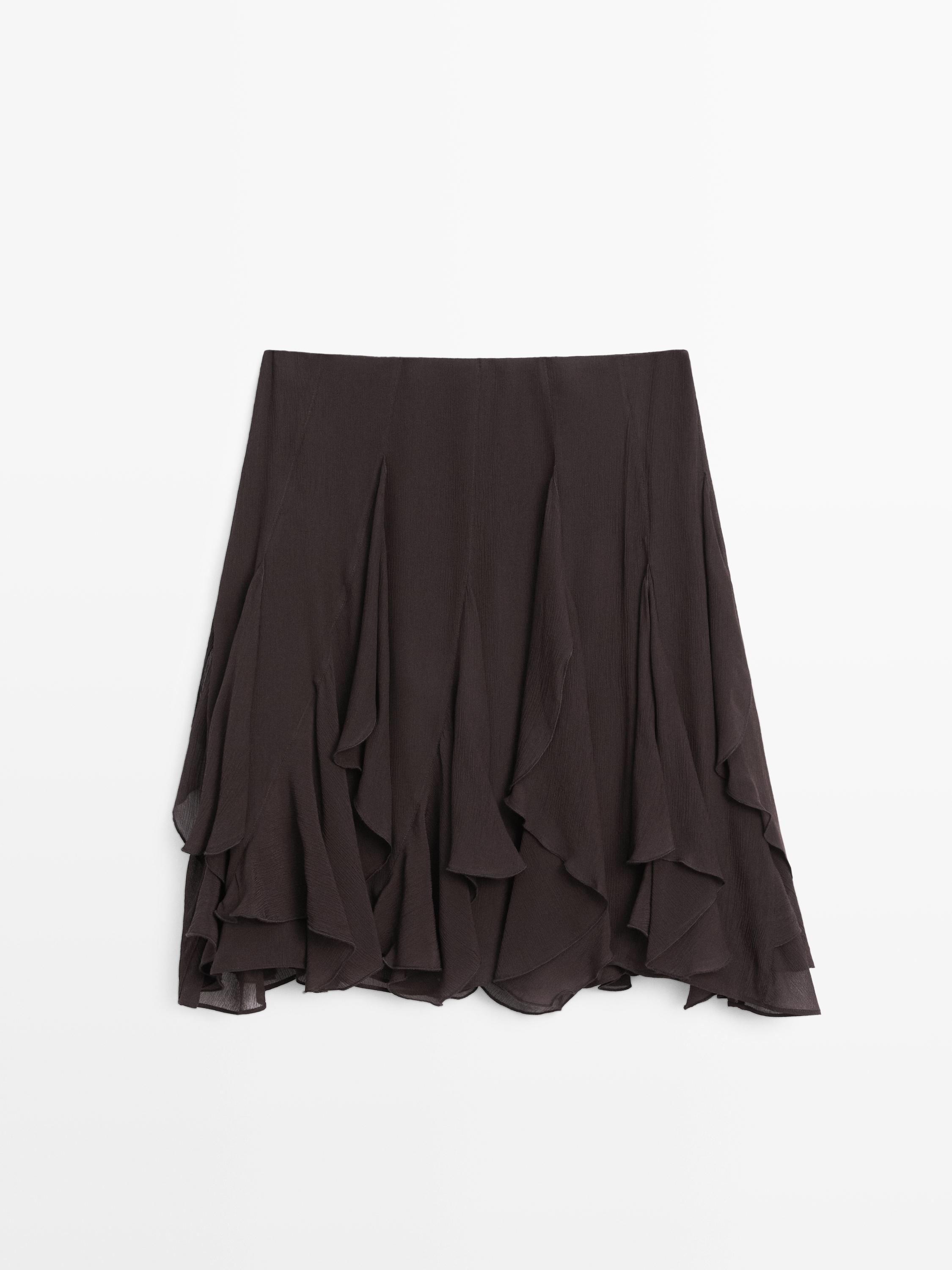 Asymmetric skirt with ruffles