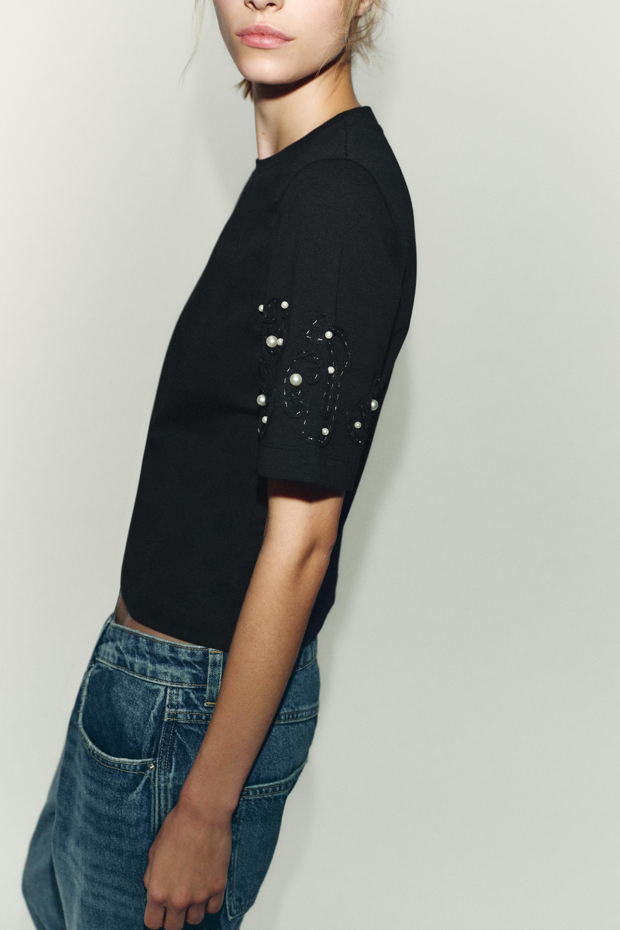 EMBROIDERED BEADED T-SHIRT