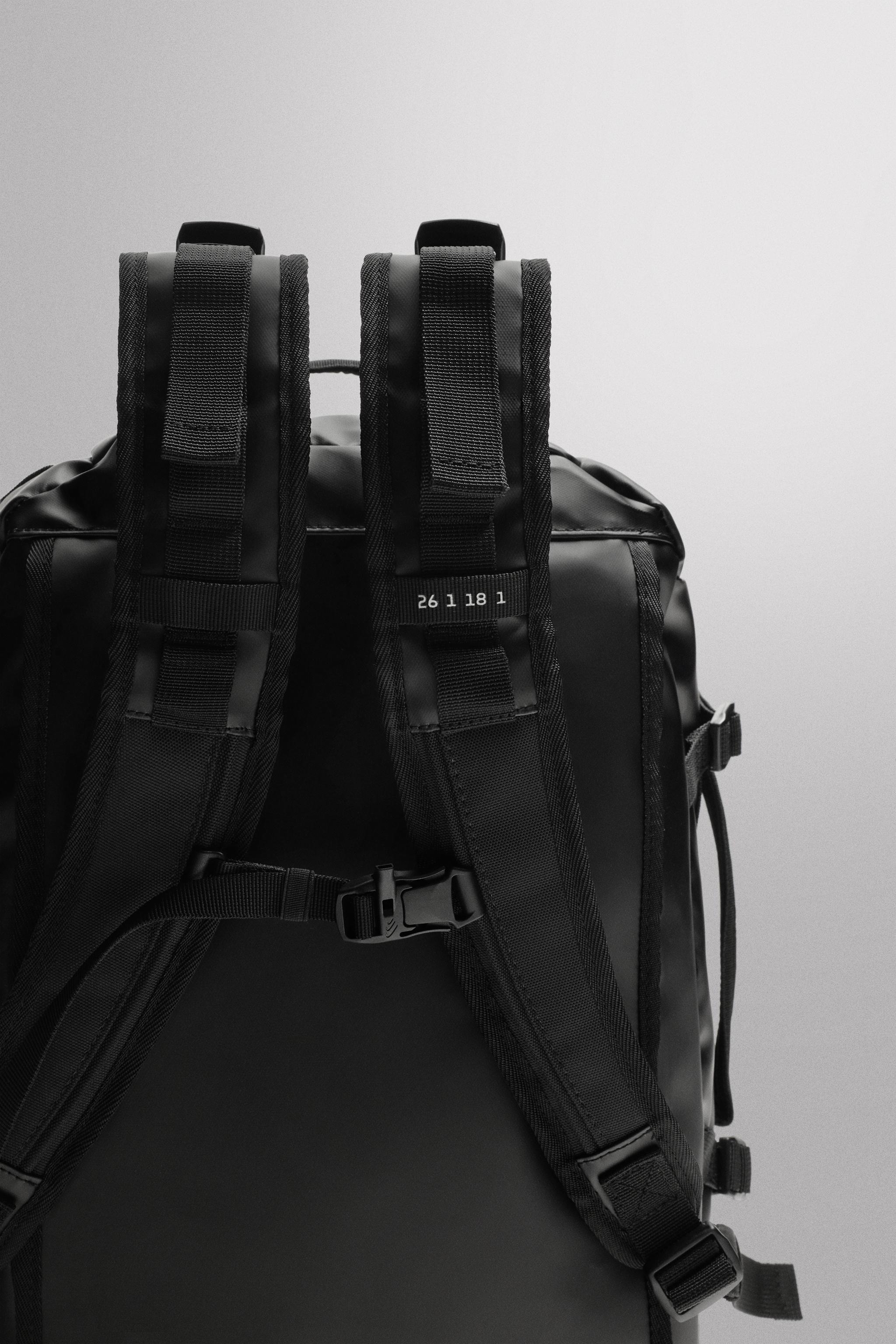 MULTI-FUNCTIONAL 35L SPORTS BAG