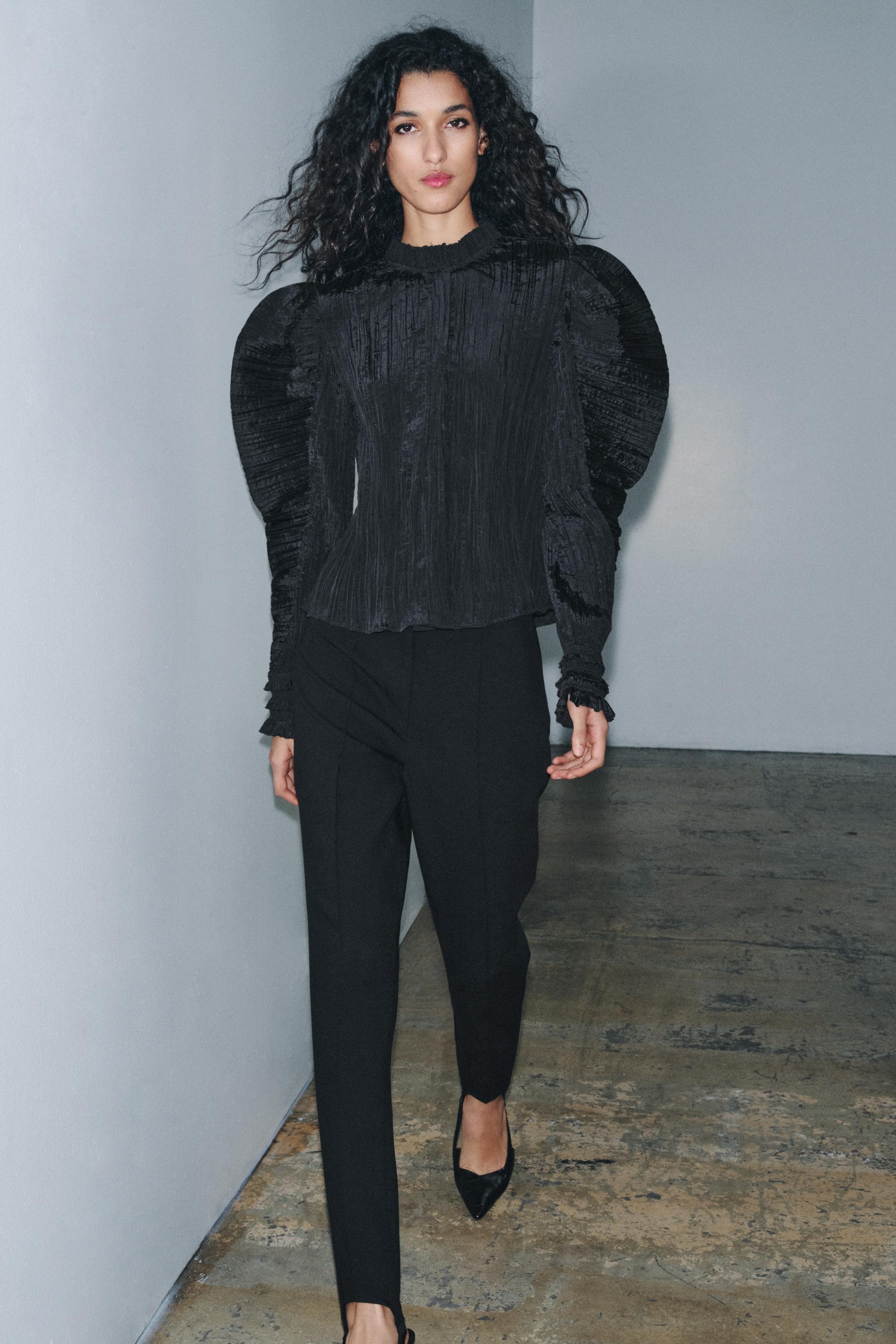 BLOUSE PLISSÉE À MANCHES BOUFFANTES ZW COLLECTION