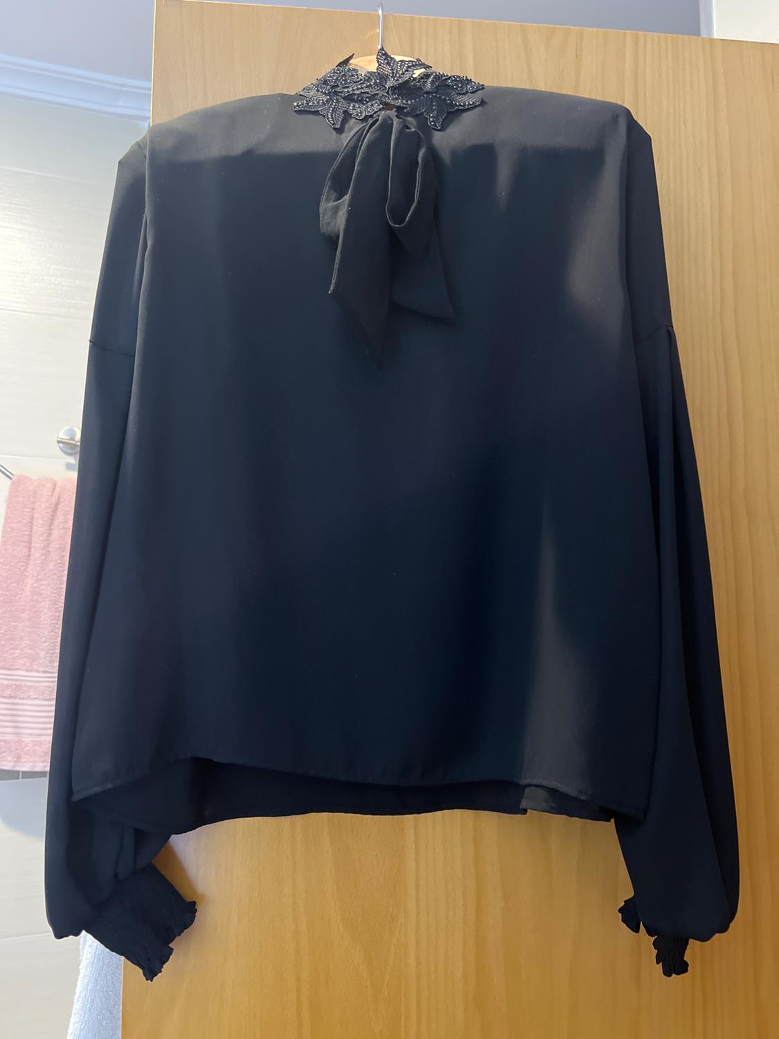 CAMISA CUELLO FLOR PIEDRAS - Image 5