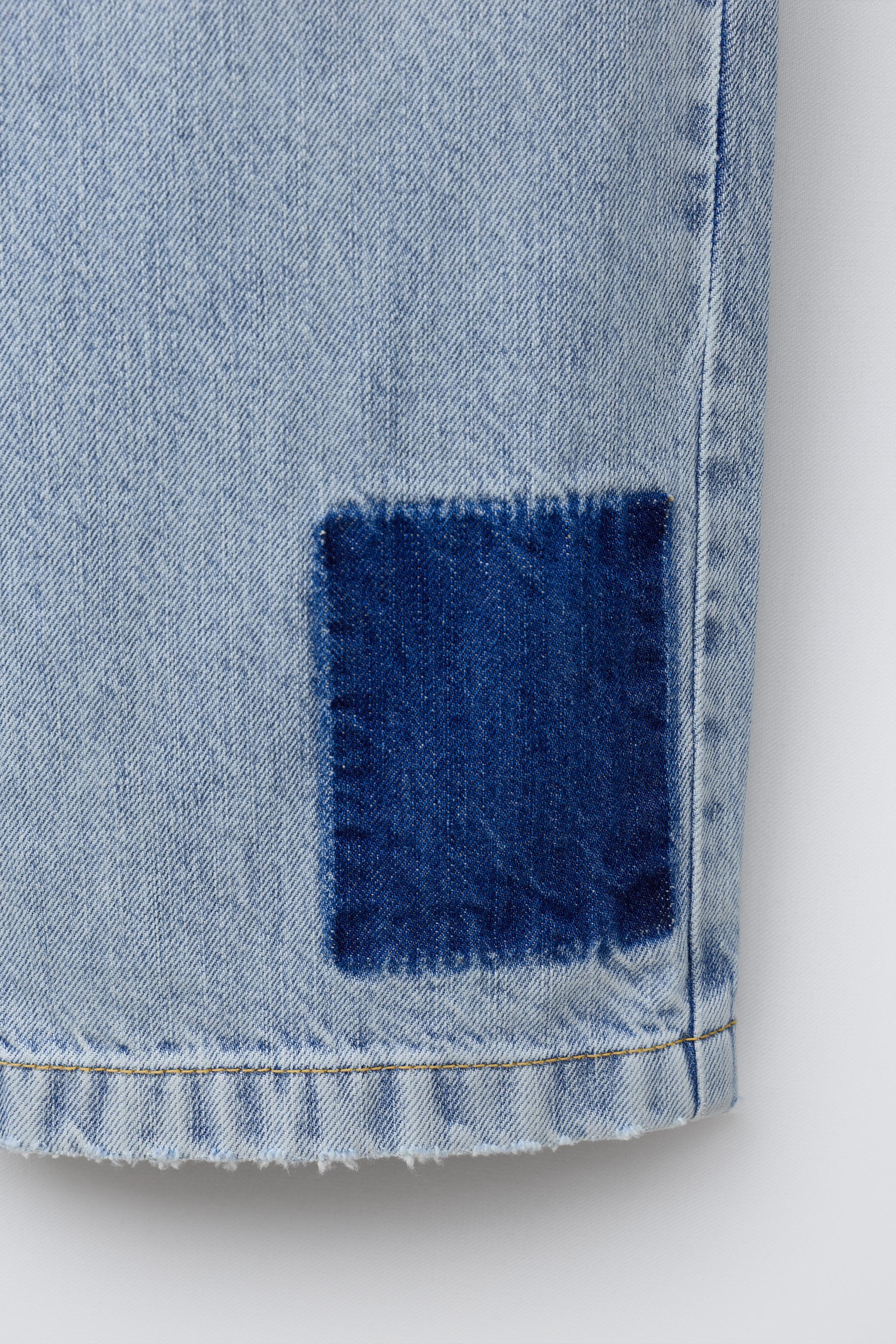 PATCHED LOOSE FIT JEANS