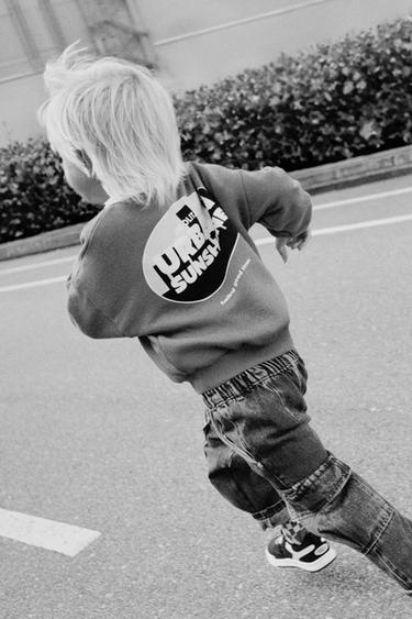SUDADERA ESTAMPADO LOGO - Granate de Zara