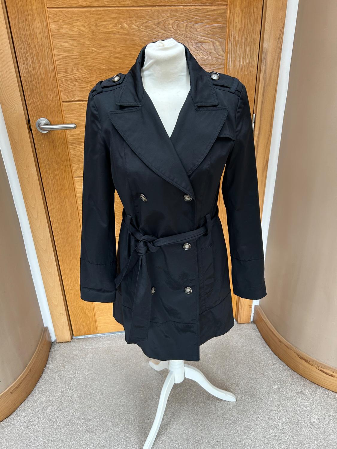 BLACK SHORT BLACK TRENCH COAT - Image 2