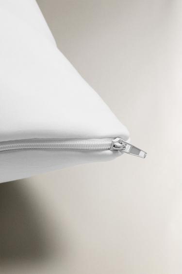 COOLING EFFECT PILLOW PROTECTOR - White by Zara - Image 3