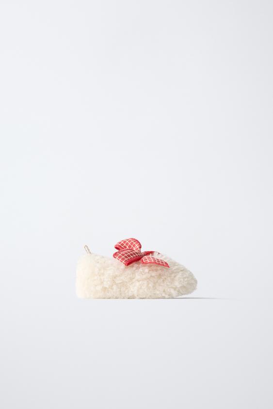 ZAPATILLA CASA BORREGUILLO LAZO - Blanco Crudo de Zara - Imagen 0