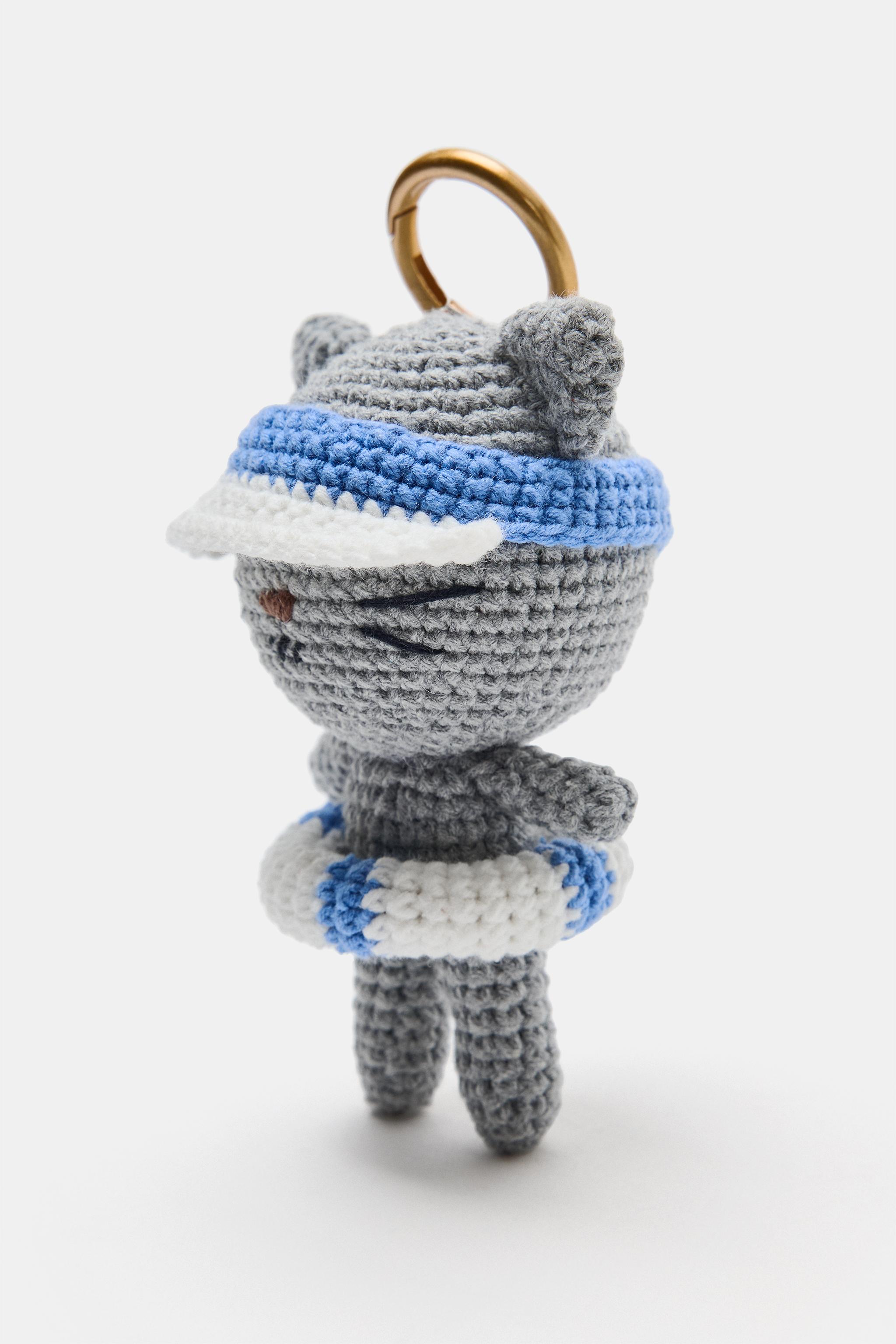 KITTEN CHARM KEYCHAIN