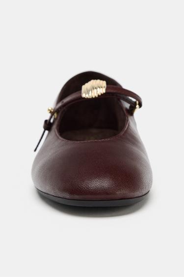 BALLERINES EN CUIR AVEC BRIDE - Bordeaux de Zara - Image 4