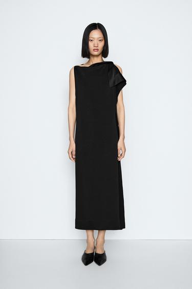 Robe fluide asymétrique à volant - STUDIO - Noir de Zara - Image 0