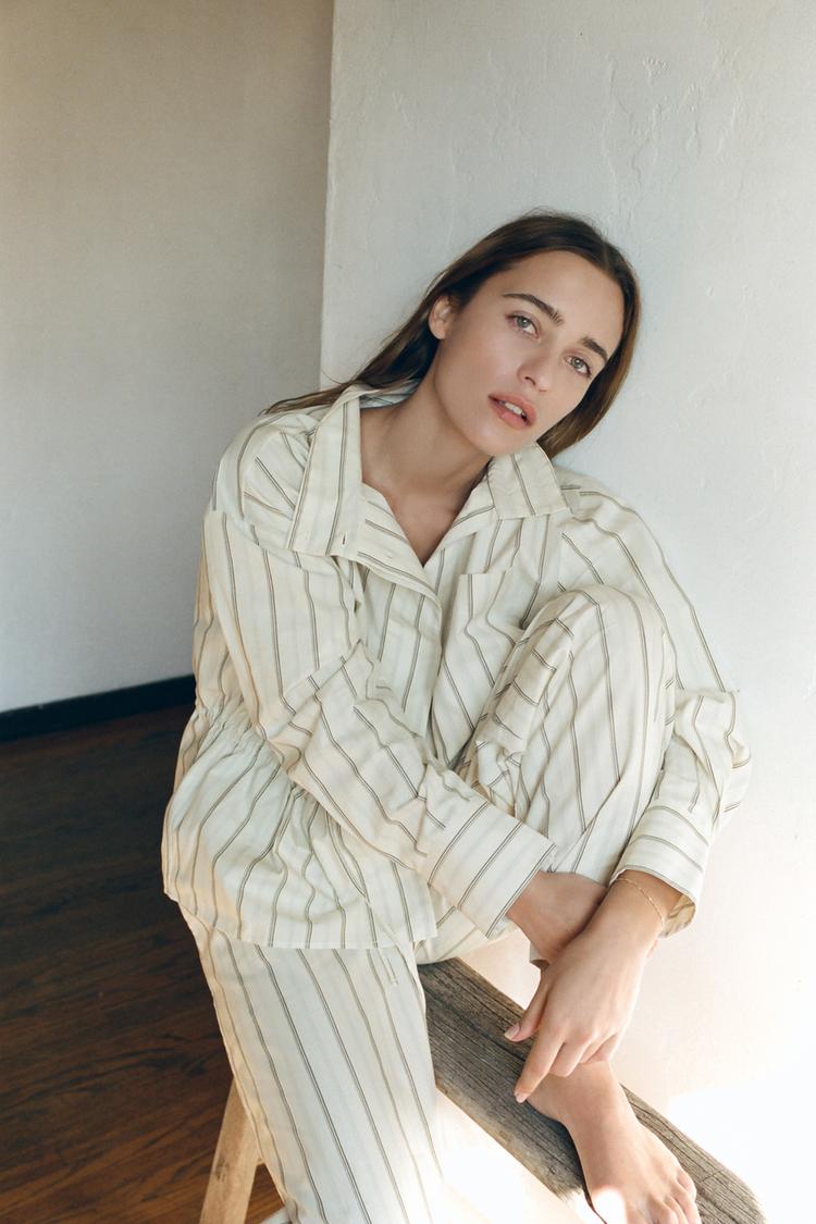 PANTALÓN PIJAMERO RAYAS Crudo Azul ZARA Estados Unidos de