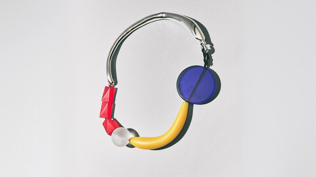 GEOMETRIC SHAPE NECKLACE