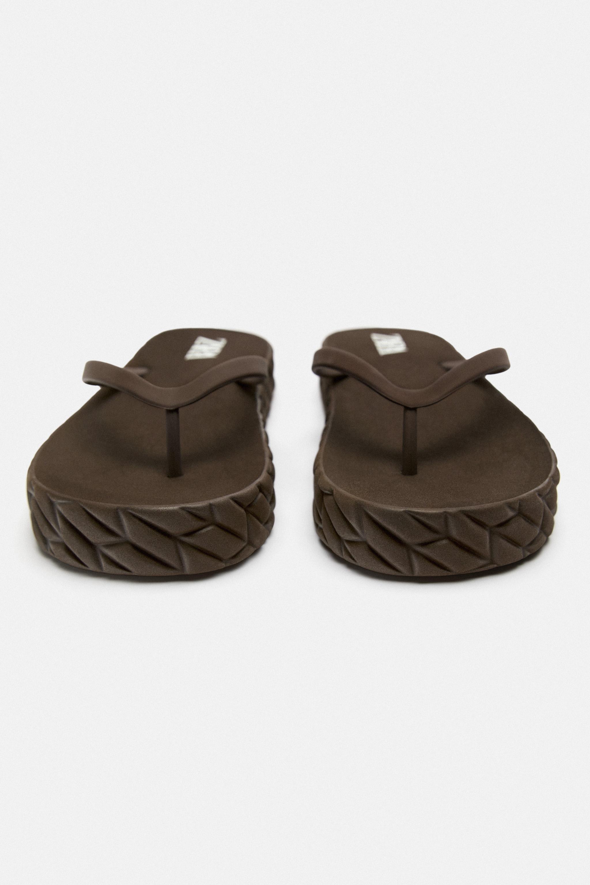 flat rubberised sandals zara
