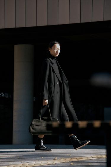 SOFT OVERSIZED COAT - Black by Zara