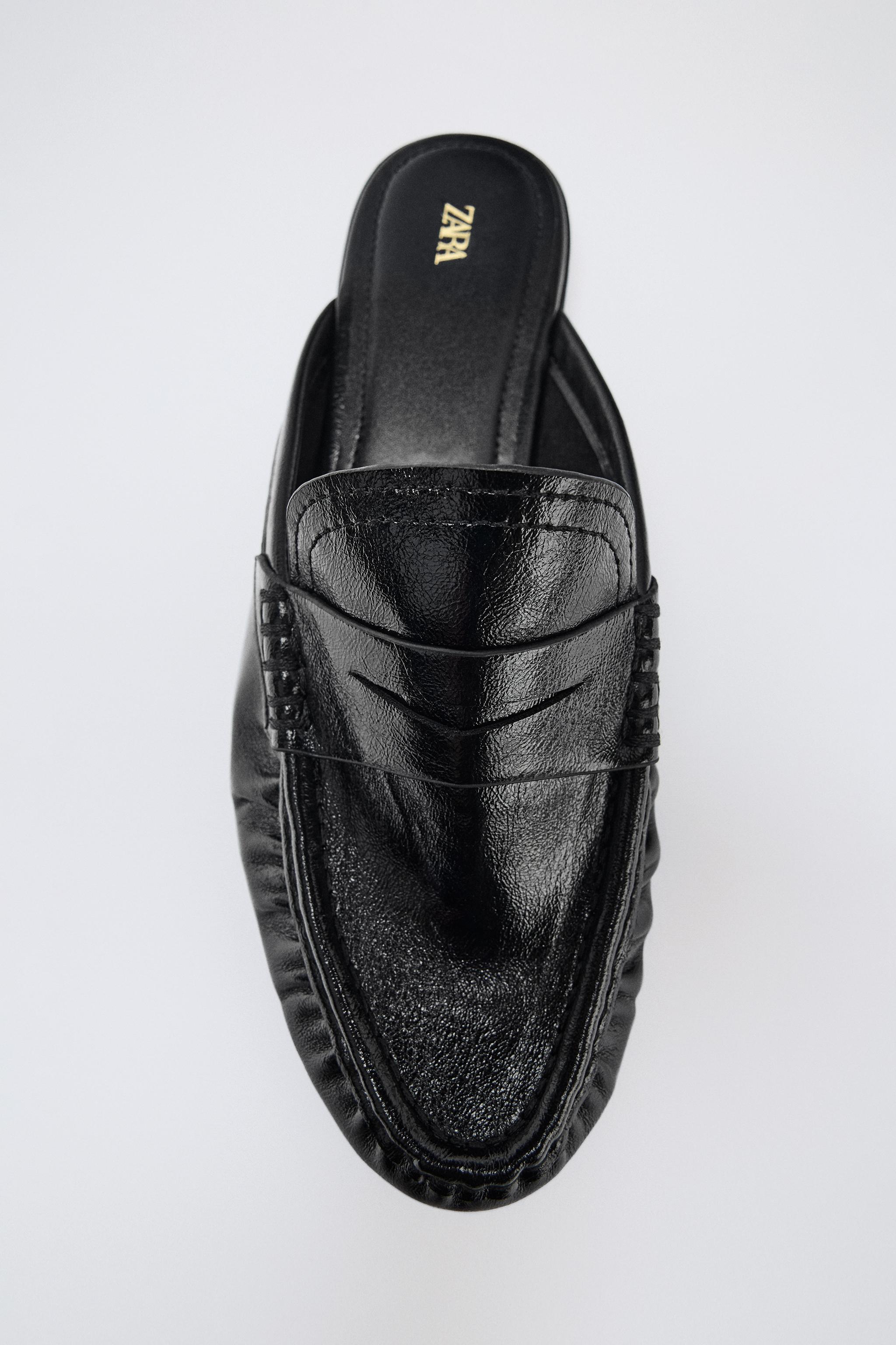 GATHERED MULE LOAFERS