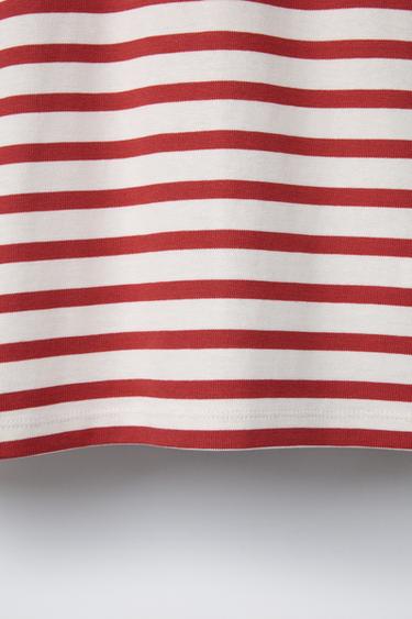 T-SHIRT À RAYURES AVEC PIÈCE - Rouge / Blanc de Zara - Image 3