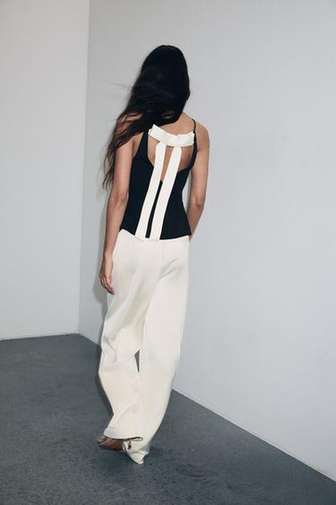 TOP MIT RÜCKENSCHLEIFE - Schwarz von Zara