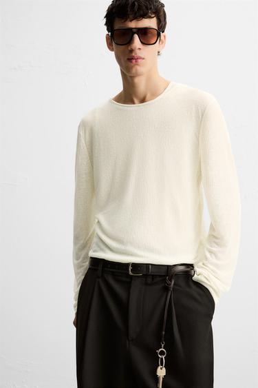 T-SHIRT STRUCTURE SEMI-TRANSPARENT - Écru de Zara