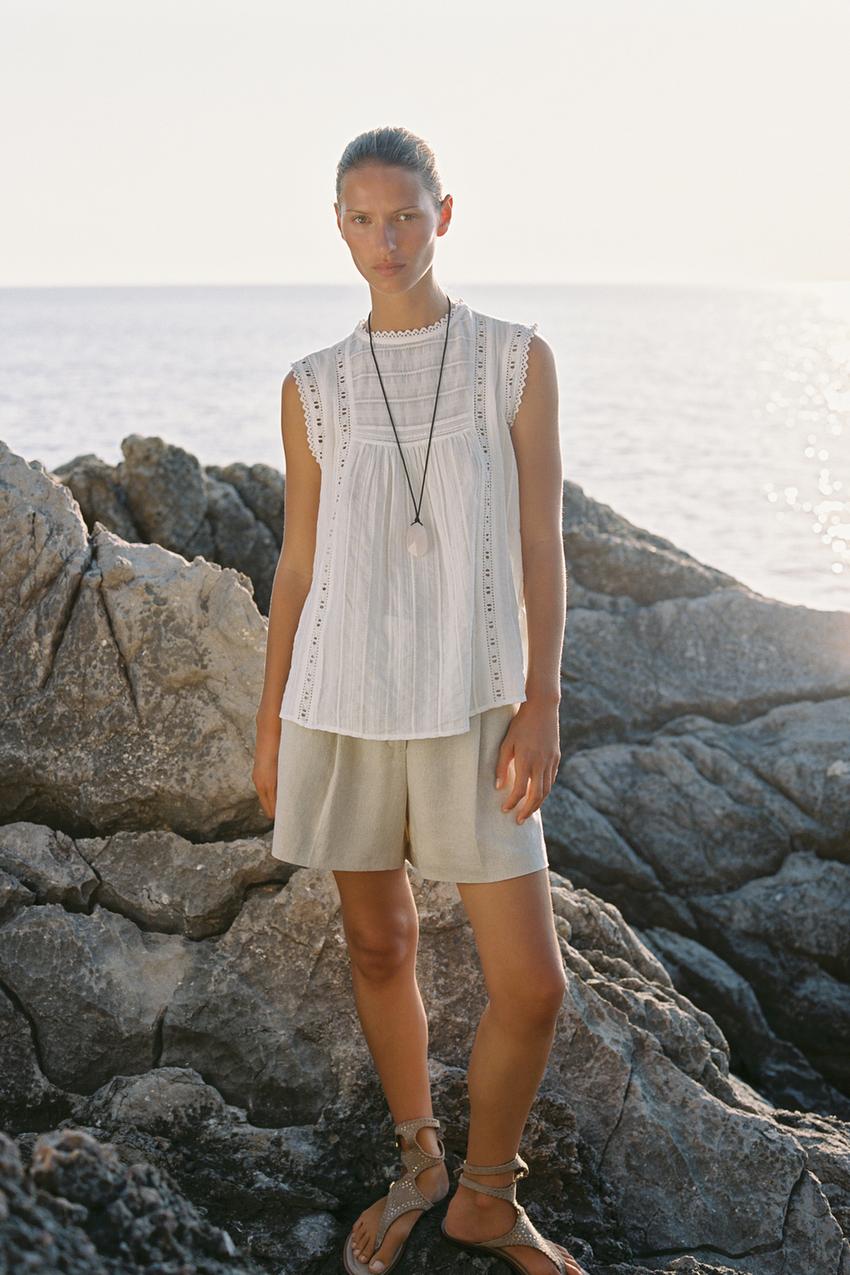 ROMANTIC SLEEVELESS TOP