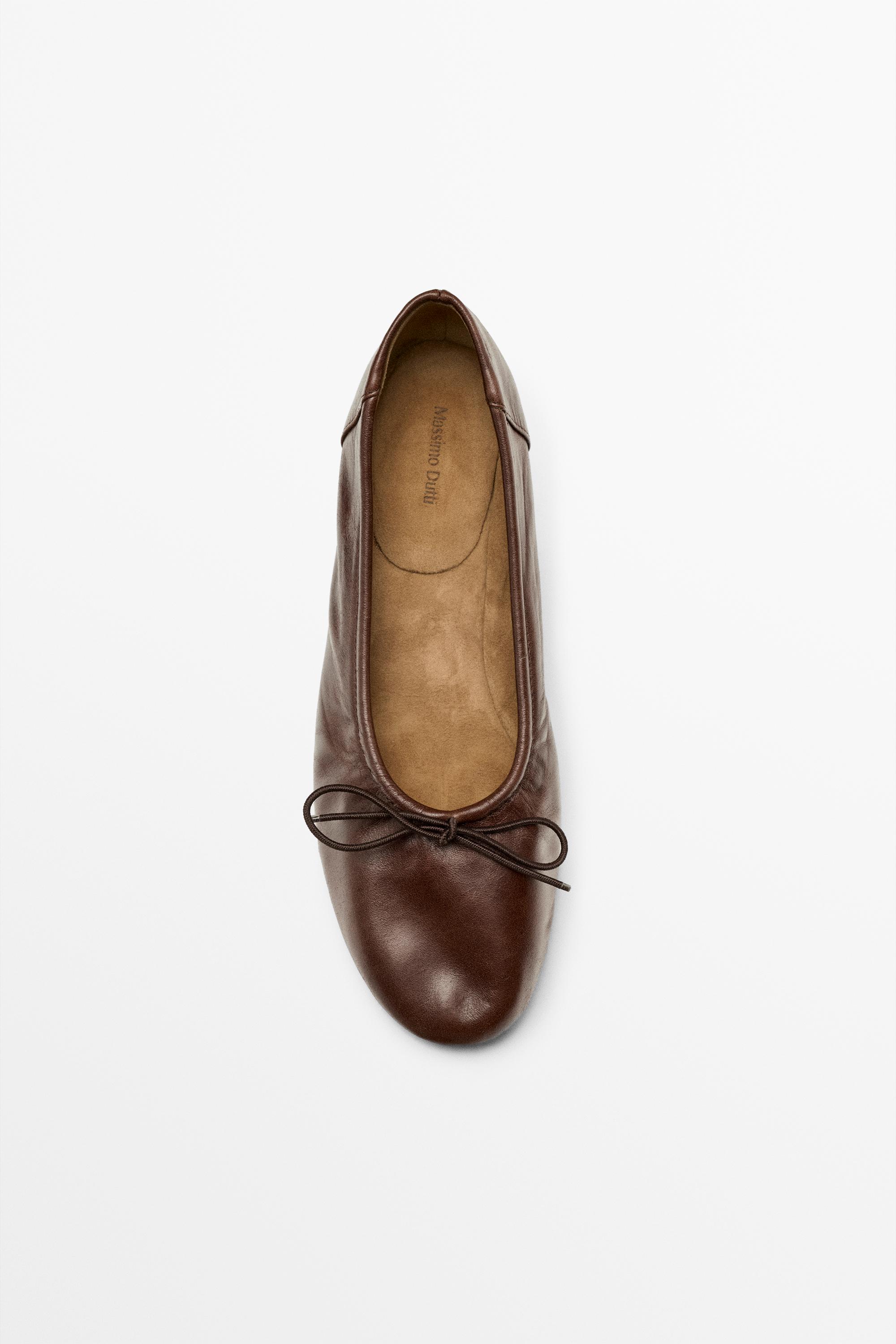 Heeled ballet flat