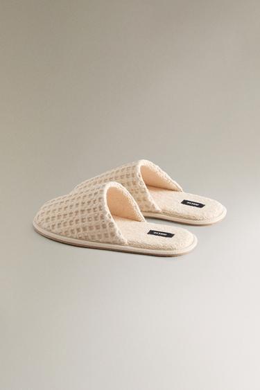 WAFFLE-KNIT SLIPPERS - Sand Brown by Zara
