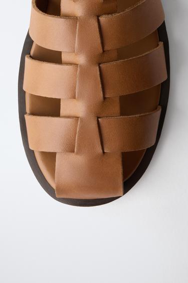 SANDALES STYLE PLAGE EN CUIR - Marron de Zara - Image 5