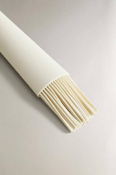 SILICONE PASTRY BRUSH - Cream by Zara - Image 2