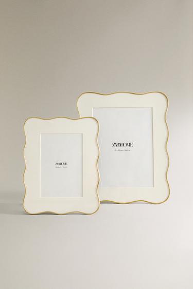 WAVY METAL PHOTO FRAME - Gold by Zara - Image 0