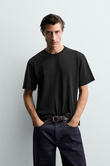 CAMISETA MEDIUM WEIGHT MANGA CORTA - Negro de Zara