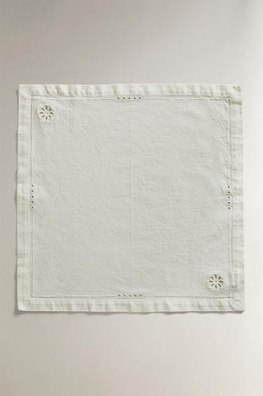 PACK OF NAPKINS WITH CUTWORK EMBROIDERY (PACK OF 2) - White by Zara - Image 1