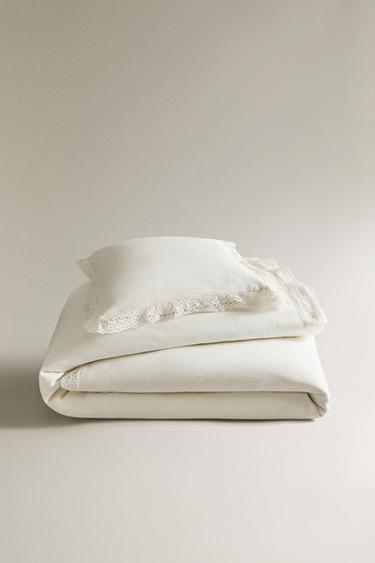 COUVERTURE COTON VOLANT BRODÉ - Écru de Zara - Image 0