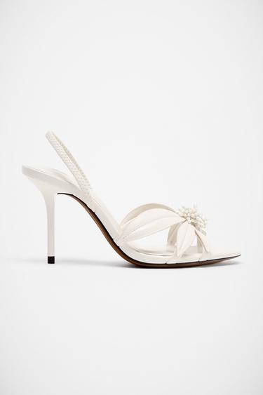 HEELED SANDALS WITH FLOWER DETAIL - White by Zara