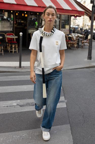 CAMISETA BROCHE VIVOS - Branco de Zara - Imaxe 0
