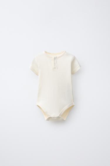 LOT DE CINQ BODYS COL TUNISIEN MANCHES COURTES - Multicolore de Zara - Image 1