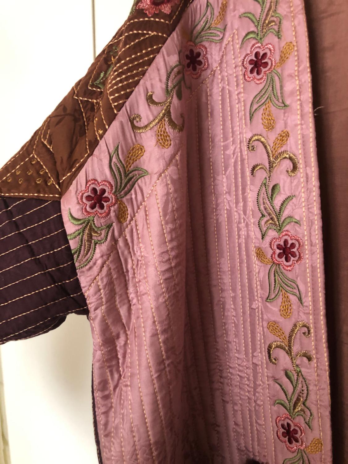 EMBROIDERED PATCHWORK KIMONO COAT - LIMITED EDITION - Image 3