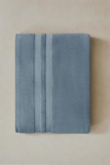 EXTRA SOFT DOUBLE BORDER BATH TOWEL - Light blue by Zara - Image 6