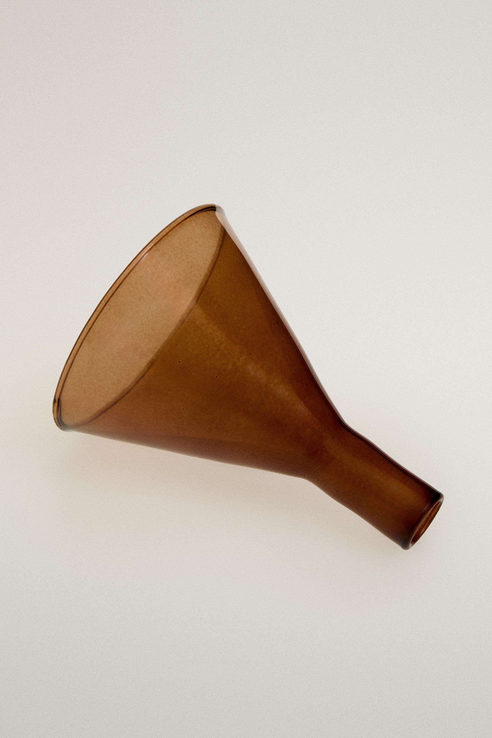 BOROSILICATE FUNNEL — Brown