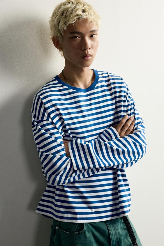 T-SHIRT RELAXED FIT À RAYURES ET MANCHES LONGUES - Bleu / Blanc de Zara - Image 4