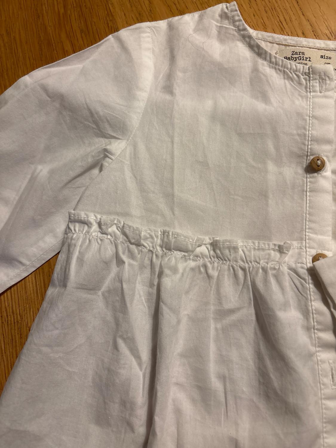 COTTON SHIRT WITH FRONT FRILLS DETAILS AND CONTRASTING BUTTONS - Image 4