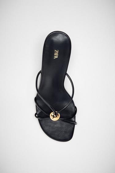SANDALS WITH METAL DETAIL - Black by Zara