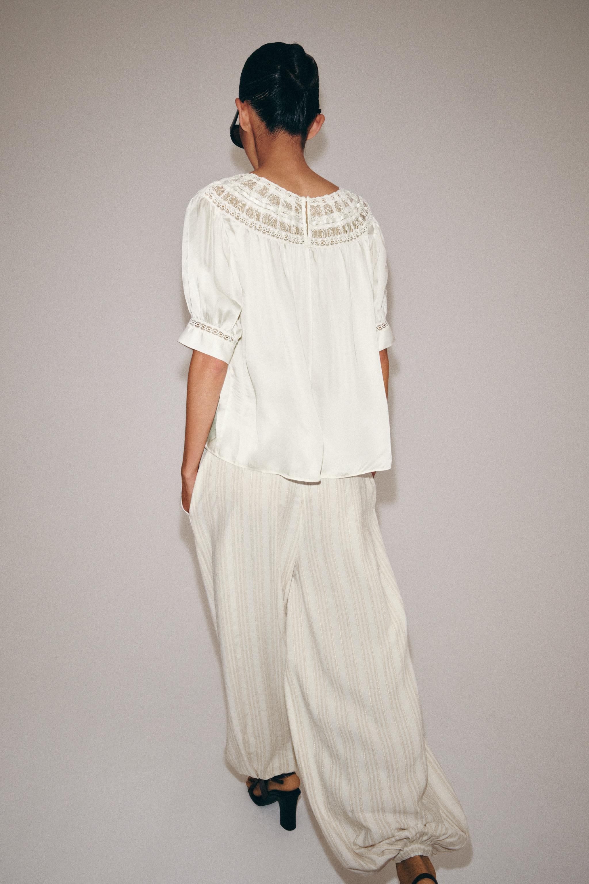 Zara ZW COLLECTION DANTELLİ KISA KOLLU BLUZ görsel 3
