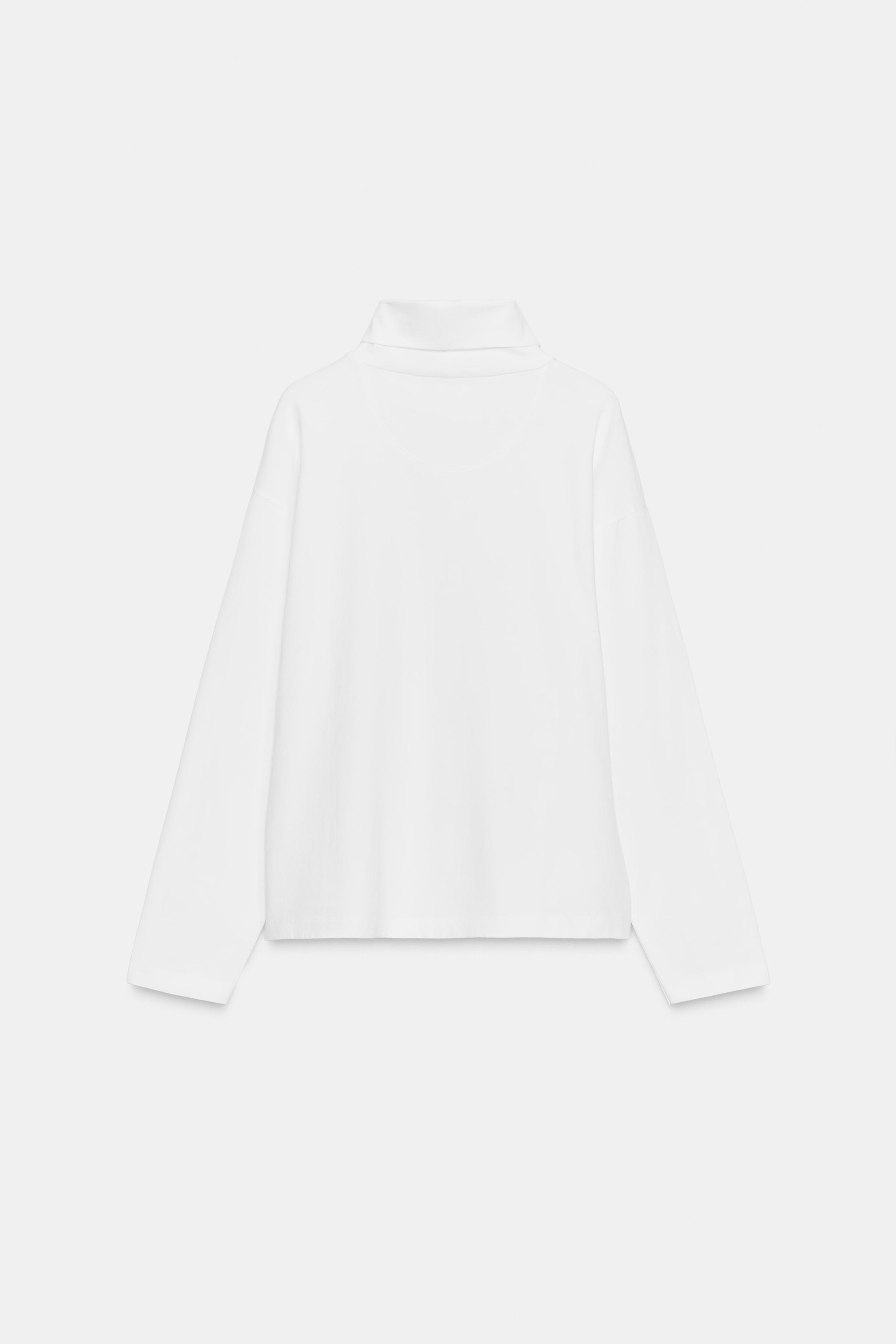 TURTLENECK T-SHIRT